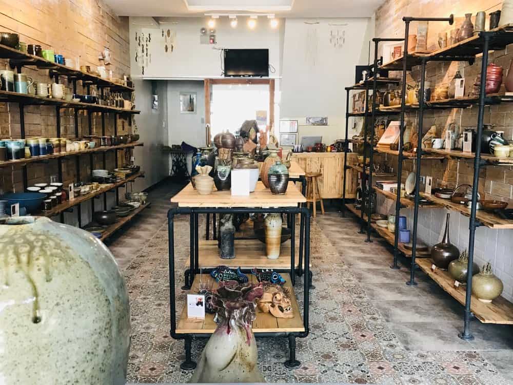 Tahanan Pottery