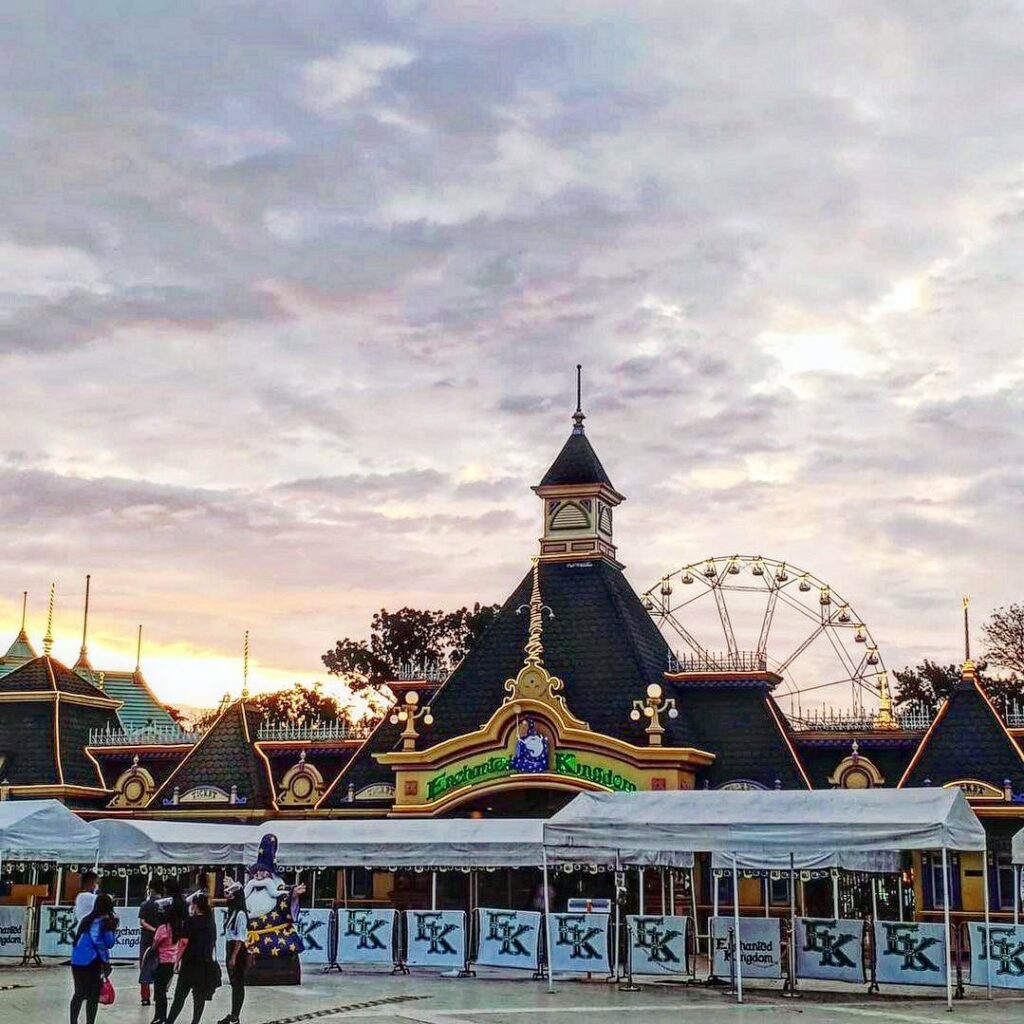 What is Enchanted Kingdom’s operating hours