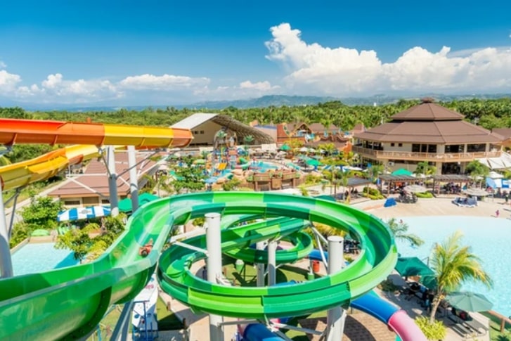 Enjoy the slides in Seven Seas Waterpark