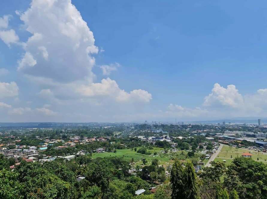 View the whole city from Jack's Ridge