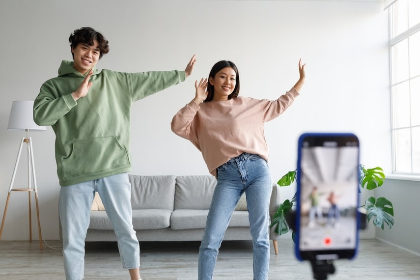 Vlogging