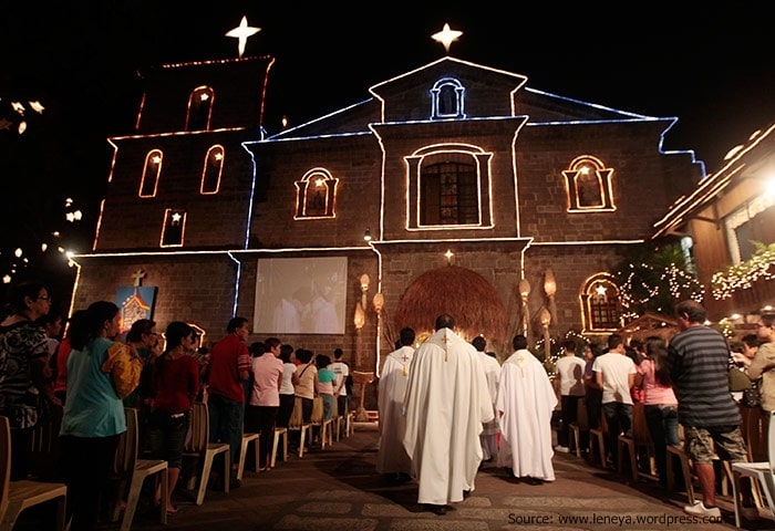 Attend the Misa de Gallo