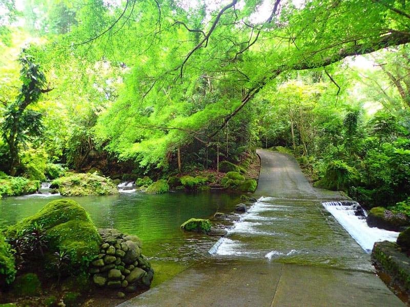 Check out Lake Balanan