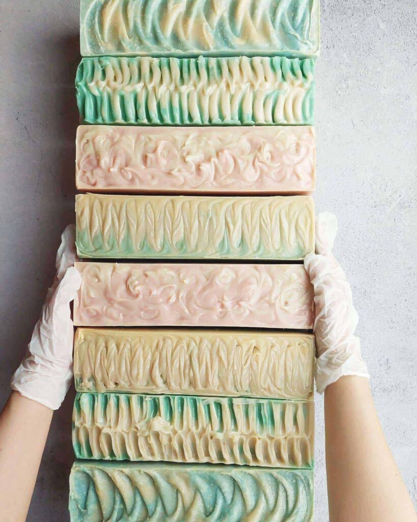 Create shampoo, conditioner, and soap bars at Habonera