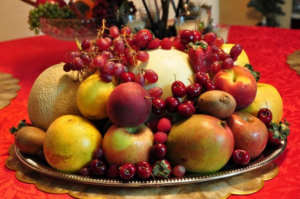 Don’t forget your 12 lucky rounded fruits