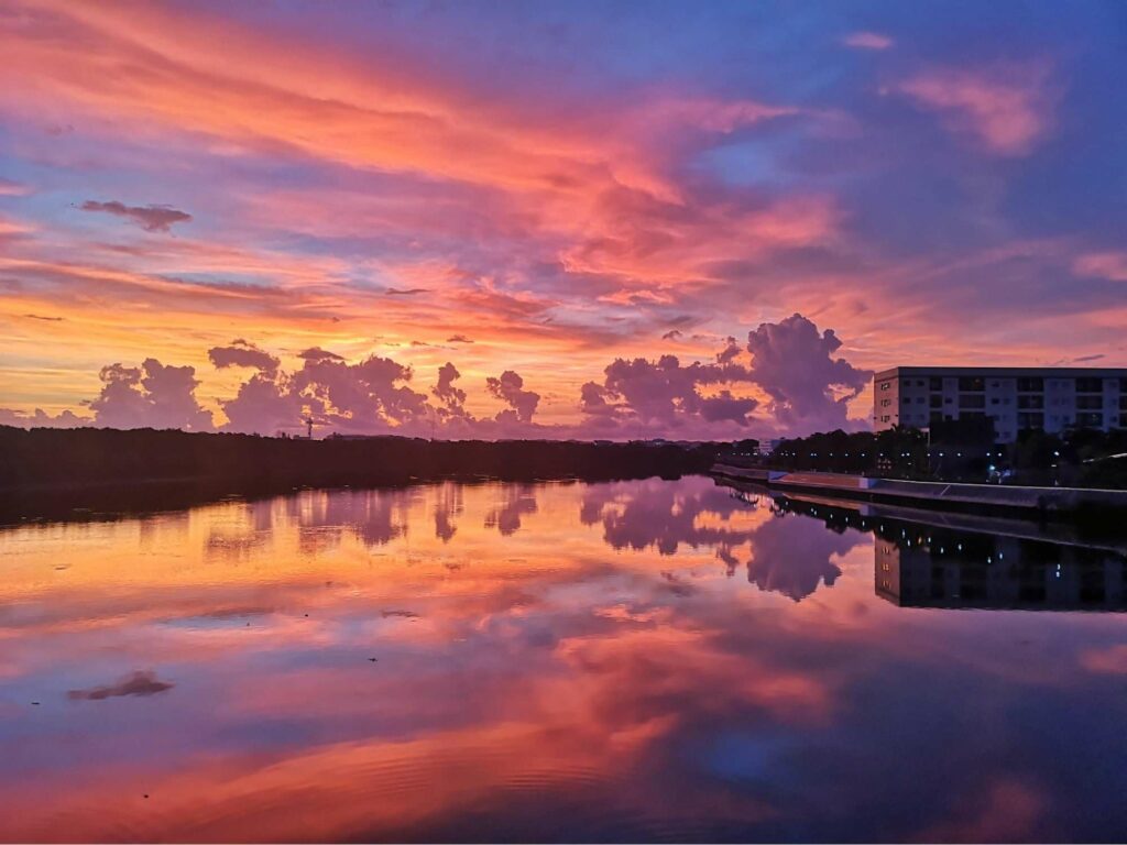 Enjoy the sunrise or sunset on the Iloilo River Esplanade (Senator Efrain Treñas Boulevard)