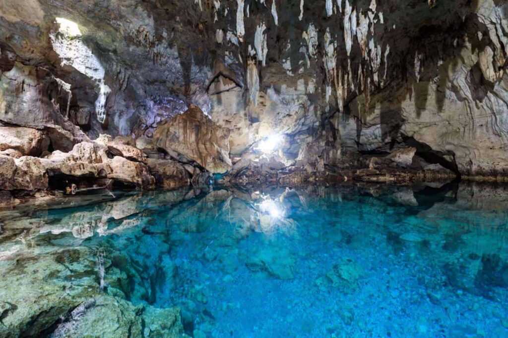Hinagdanan Cave (Bohol)