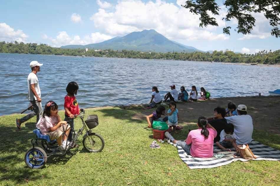 Sampaloc Lake Park - San Pablo