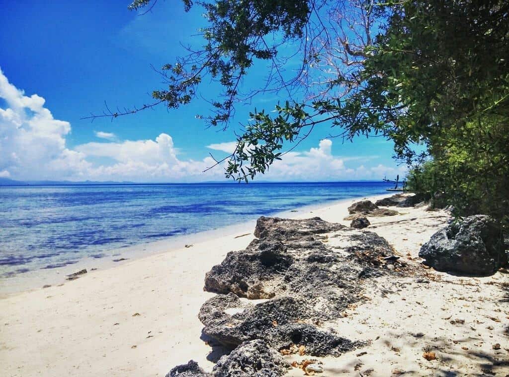 Watch the sunset at Alibijaban Island