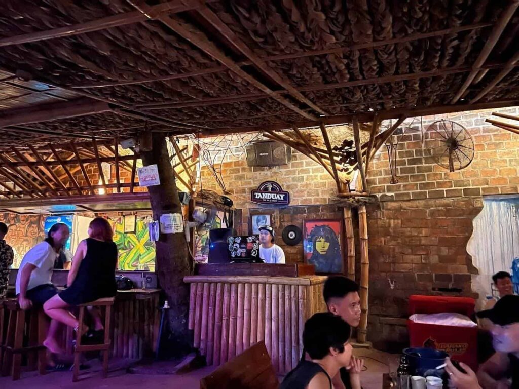 Exit Bar
