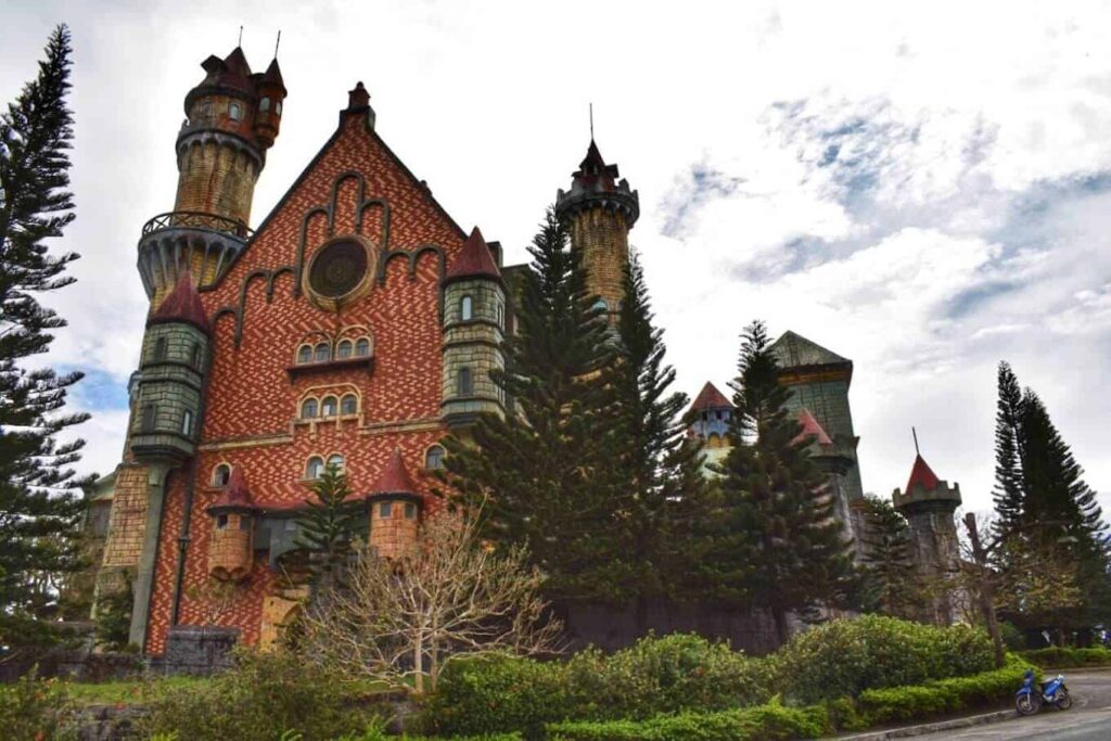 Explore Fantasy World