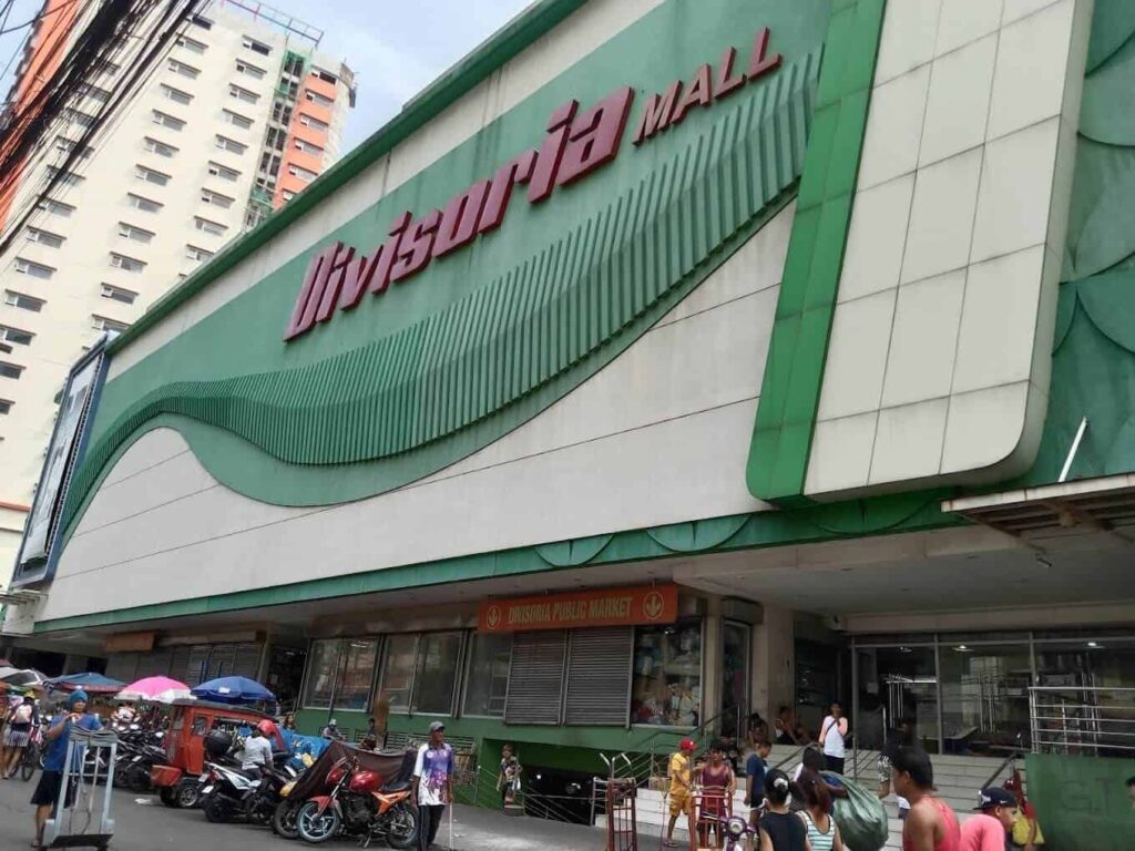 Go wholesale shopping at Divisoria Public Market