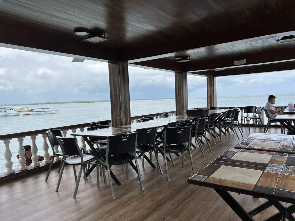 Maxine by the Sea Restaurant and Lodge