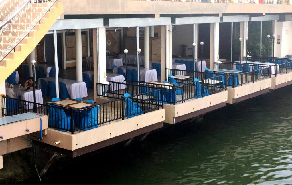 Maxine by the Sea Restaurant and Lodge