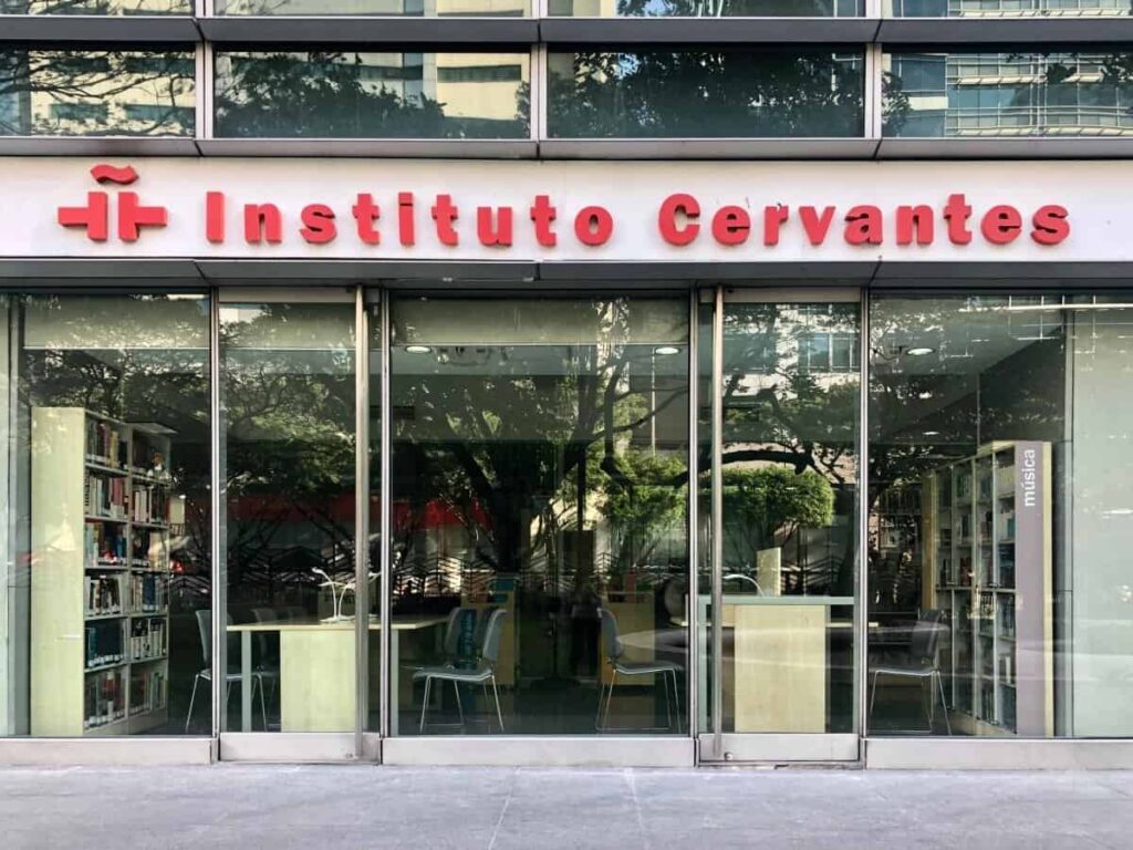 Miguel Hernández Library